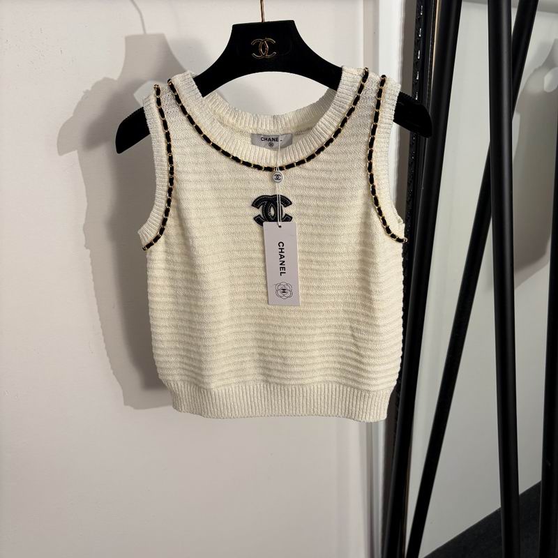 Chanel one size 16